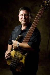 9 String Head